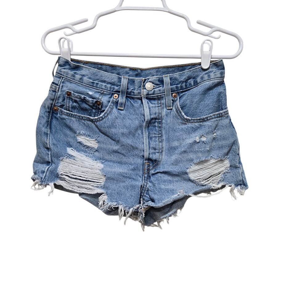 Levi’s 501 High Rise Distressed Cutoff Shorts Women’s W26 Light Wash